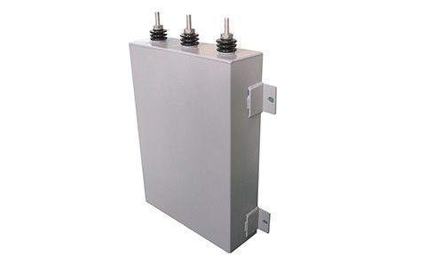 電容器的電容量一般是多少？可能與什么有關(guān)？